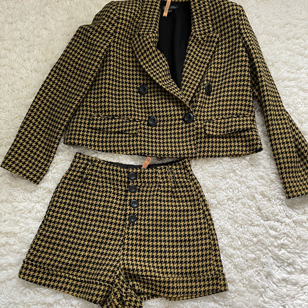 Zara Yellow and Black Houndstooth set jacket and shorts